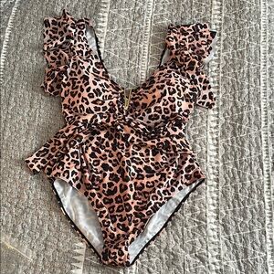 Chic Soul Leopard Print Ruffle Swimsuit
